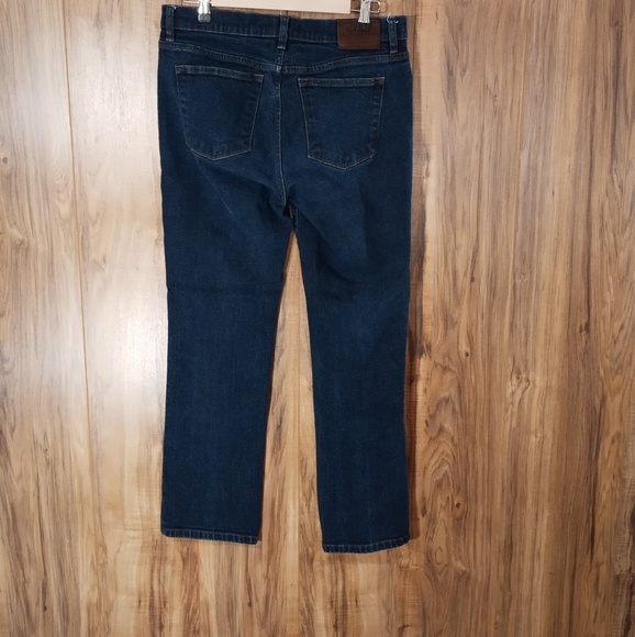 Lauren Jean's - Picture 5 of 7